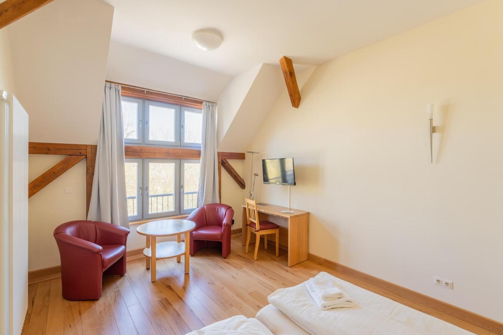 Biohotel Stiftsgut Wilhelmsgluecksbrunn Creuzburg Bagian luar foto