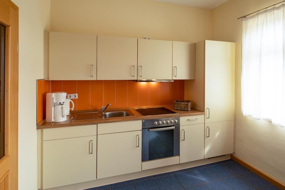 Biohotel Stiftsgut Wilhelmsgluecksbrunn Creuzburg Bagian luar foto