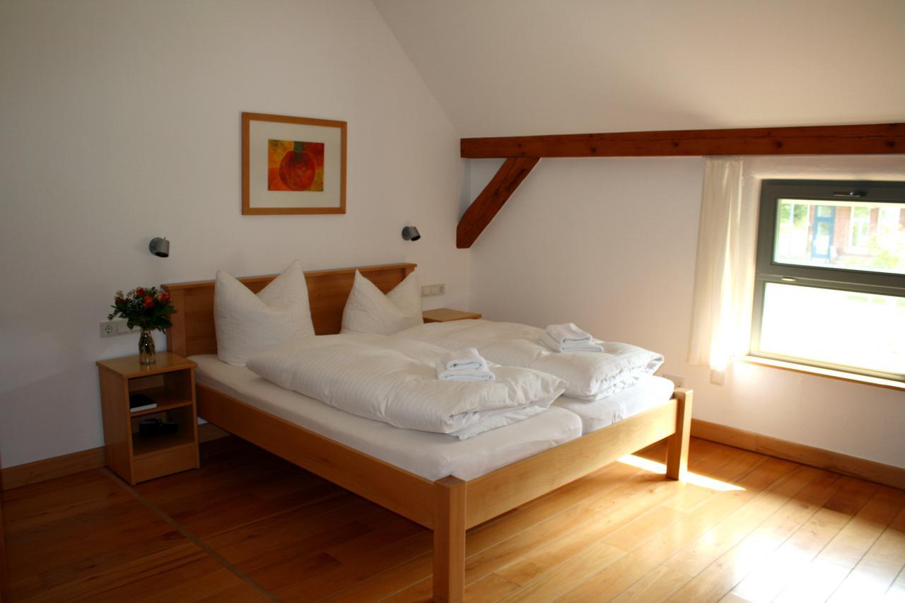 Biohotel Stiftsgut Wilhelmsgluecksbrunn Creuzburg Ruang foto